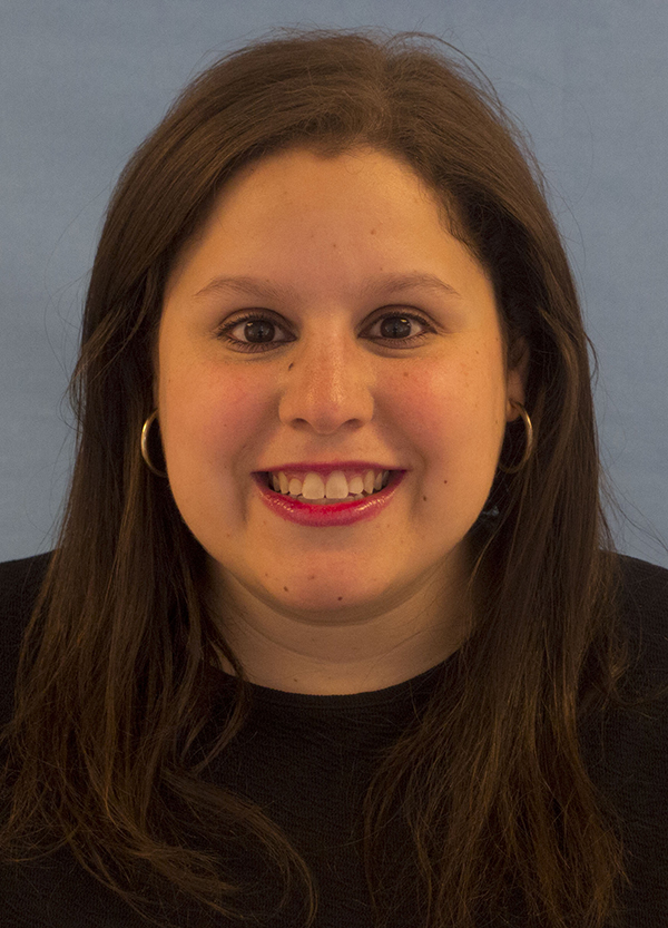 Headshot of alumni member Suzanne Schulner