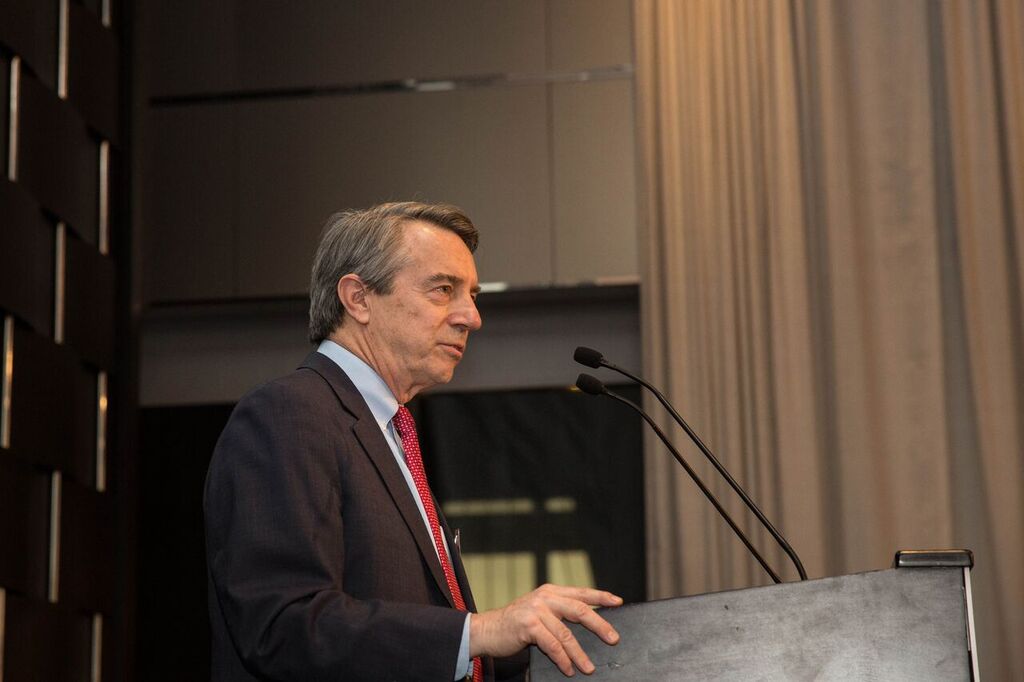 Arthur W. Page Society president and Page Center board member Roger Bolton introduces honoree Alan Murray.